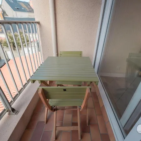 Et Commerces, Balcon, Confort - Fr-1-197-547 Apartment *