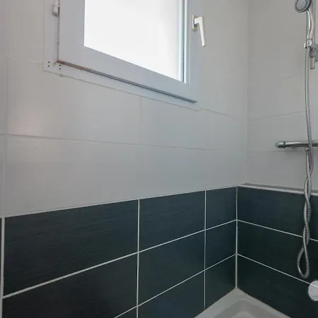 Et Commerces, Balcon, Confort - Fr-1-197-547 Les Sables-dʼOlonne